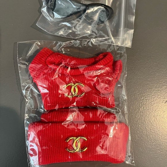 Labubu Chanel Hat and Shirt with sunglasses - Picture 2 of 4